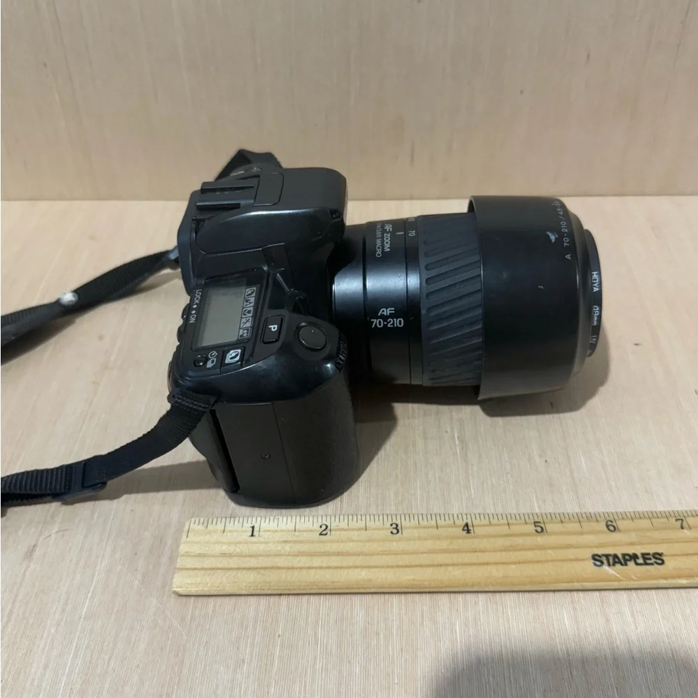 Minolta Maxxum HTsi AF 35mm SLR Camera w/70-210AF Lens Untested w/Film Buy As Is